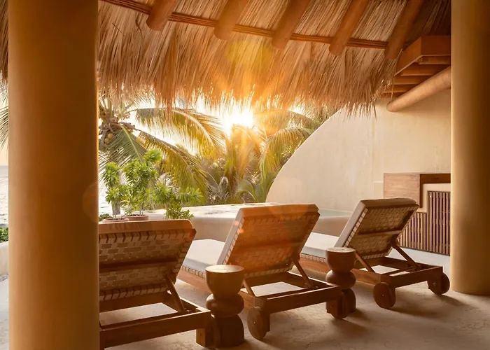Mar De Coco Front